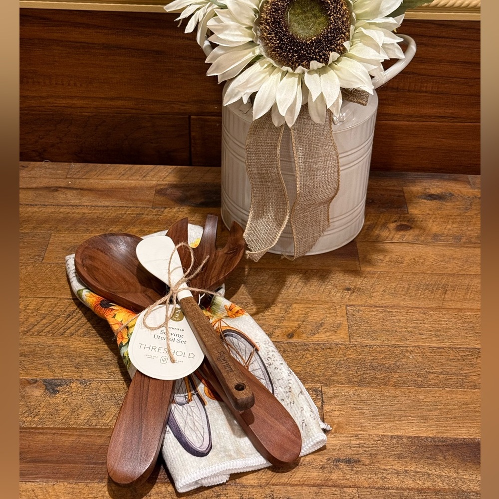 Sunflower 🌻 Kitchen Towel Set. Wood Serving Spoons, Silicone  Spatula. NWT